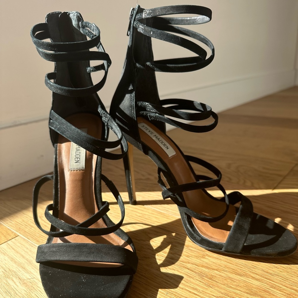 LIKE NEW Black Steve Madden Strappy Stiletto High Heel Shoes Size 7.5 US